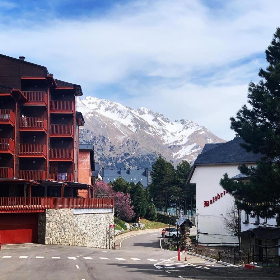 Apartamentos Formigal - Admite Mascotas - エクステリア 写真